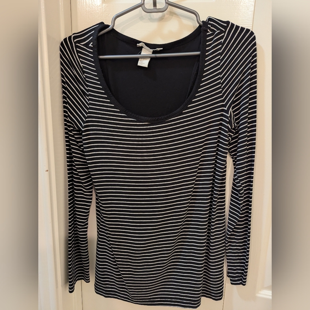 H&M Mama Nursing Top